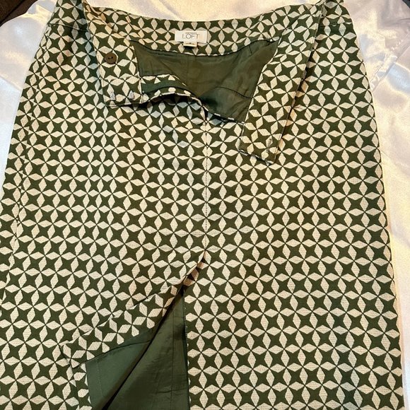 Ann Taylor Loft Cream & Sage Green Patterned Pencil Skirt Size 10 - Picture 3 of 8